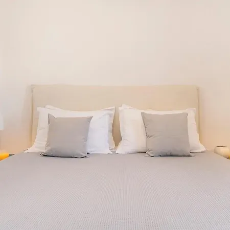 Apartment Cozy Brand New In The Heart Of *