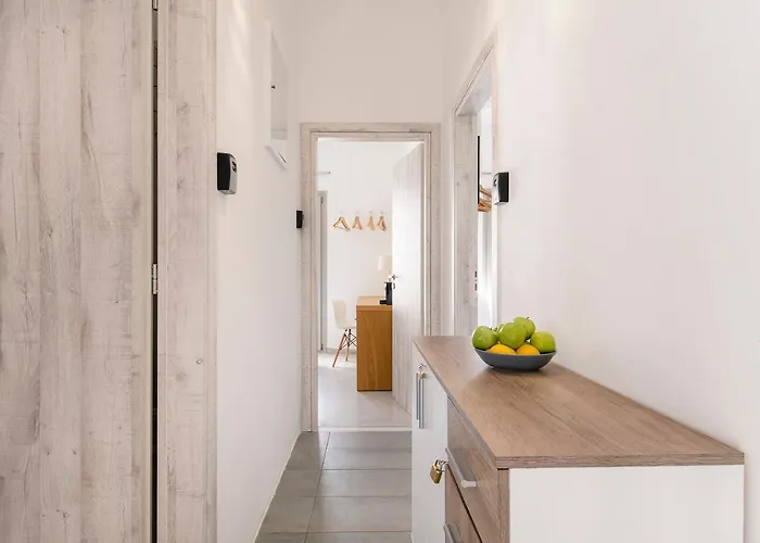 Cozy Brand New In The Heart Of شقة ناوسا